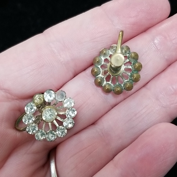 💎VINTAGE RHINESTONE SCREW-BACK EARRINGS - Picture 3 of 4